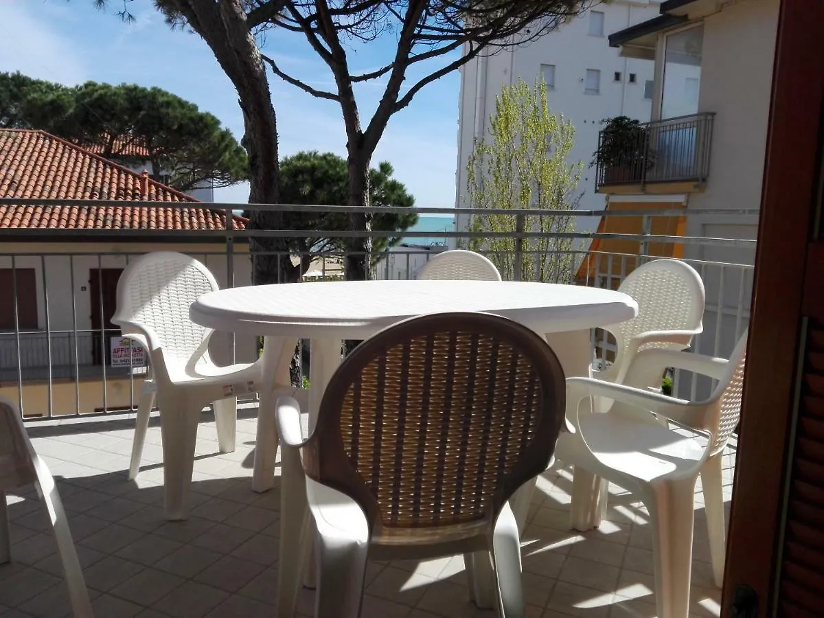 Villa Nicoletta & Elisa Lido di Jesolo 0*,  Italia